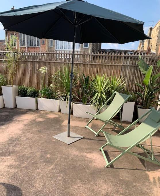 Le Beaufleury Et Sa Terrasse A La Victoire Bordéus Exterior foto